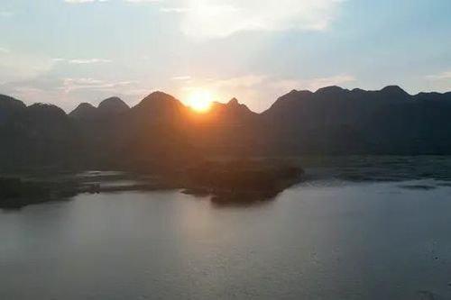 Chiêm ngưỡng thiên nhiên hoang sơ giữa Thủ đô