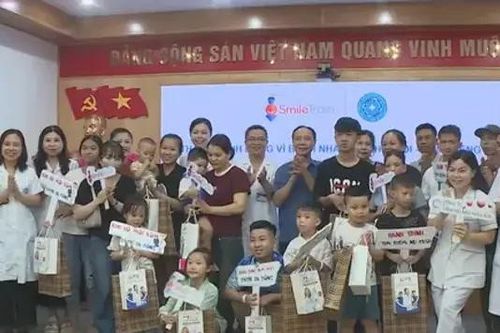 Mang lại nụ cười cho trẻ khe hở môi vòm miệng