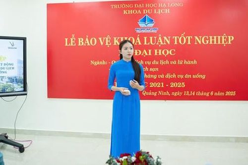Lễ bảo vệ khóa luận tốt nghiệp ấn tượng tại Trường Đại học Hạ Long