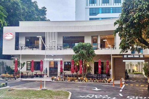 Highlands Coffee triển khai mô hình 'drive-thru' đầu tiên tại Việt Nam
