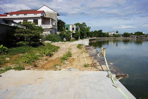 Đường đi bộ ven sông gần 270 tỷ chậm tiến độ ở Huế giờ ra sao?