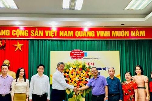 Phó Chủ tịch UBND thành phố Hà Nội Nguyễn Mạnh Quyền thăm, chúc mừng Hội Nhà báo thành phố và một số cơ quan báo chí