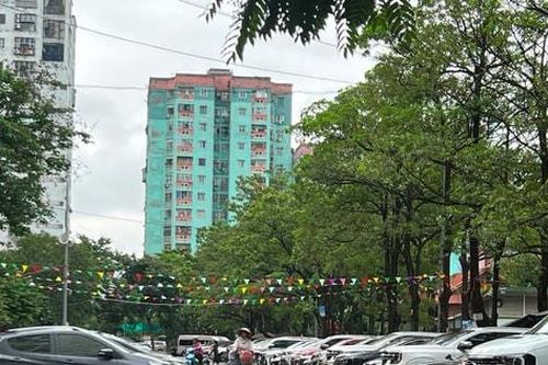 Tại phường Nhân Chính (quận Thanh Xuân): Xử lý nghiêm việc chiếm dụng bãi xe chung làm 'của riêng'!