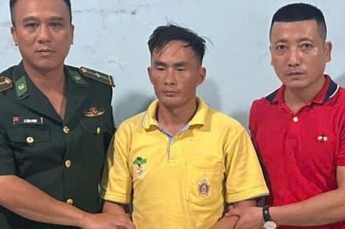 Bắt đối tượng truy nã khi nhập cảnh qua cửa khẩu quốc tế Cầu Treo