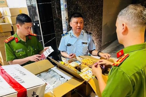 Công an Hà Nội quyết liệt tấn công tội phạm buôn lậu, gian lận thương mại, sản xuất hàng giả