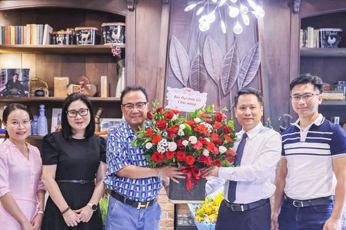 Tri ân sâu sắc đóng góp của thế hệ lãnh đạo đi trước để xây dựng báo Đại đoàn kết ngày càng lớn mạnh