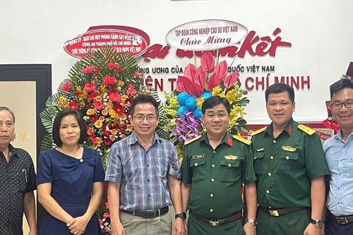 Nhiều cơ quan, đơn vị chúc mừng Ban đại diện Báo Đại đoàn kết tại TP Hồ Chí Minh nhân dịp 21/6