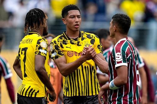 Chênh lệch khó tin giữa Thiago Silva và cầu thủ Dortmund
