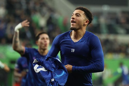 Sancho gật đầu với Napoli