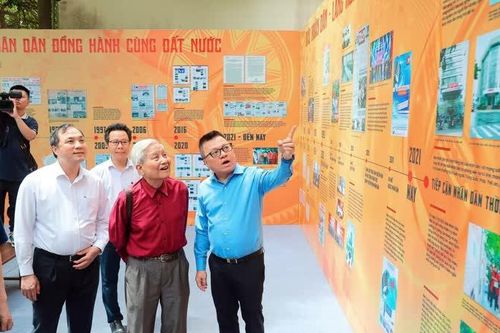 Báo Nhân dân ra mắt sách dịp 100 năm Ngày Báo chí Cách mạng