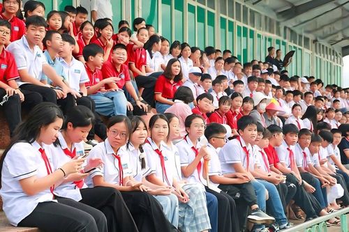 Hàng trăm em cùng lan tỏa thông điệp 'Học bơi để an toàn'