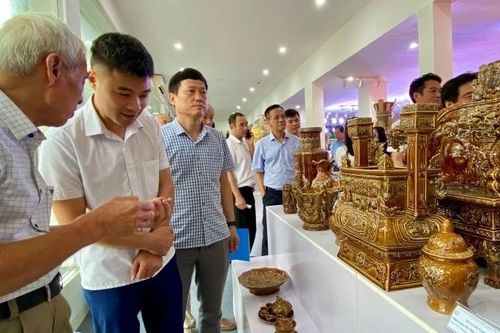 Hỗ trợ cho làng nghề vượt qua thách thức
