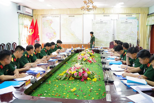 Sư đoàn 968 (Quân khu 4) diễn tập chỉ huy, cơ quan 1 bên 2 cấp trên bản đồ