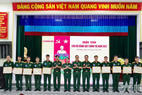 Lữ đoàn 683 tổ chức thành công Hội thi cán bộ giảng dạy chính trị năm 2025