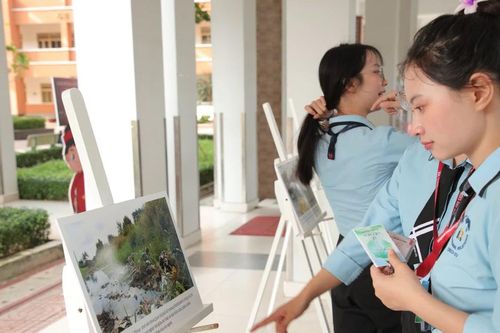Sinh viên Nhân văn cùng 'dệt' lối sống xanh
