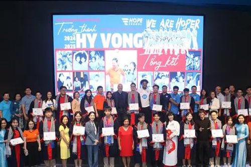 21 học sinh trường Hy vọng làm lễ trưởng thành: Trái ngọt sau hành trình yêu thương