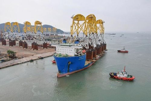 Từ vô vàn thách thức đến dấu ấn triệu đô trên bản đồ năng lượng xanh toàn cầu