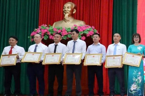 Tôn vinh, khen thưởng 50 tập thể, cá nhân tiêu biểu trong lĩnh vực báo chí