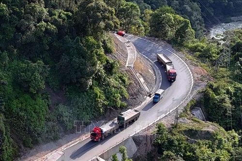 Lỗ hổng trong quản lý, kiểm soát xe 'hai khúc' biển số Lào - Bài cuối: Nút thắt chưa được tháo gỡ