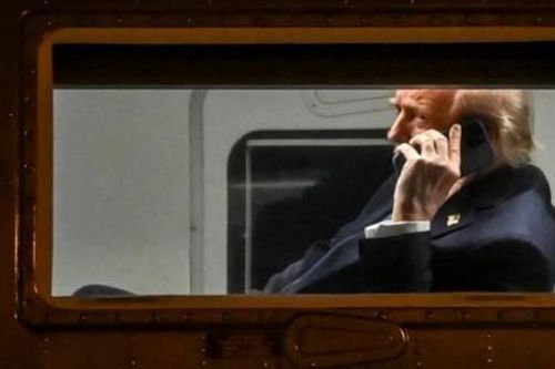 Điện thoại 499 USD của ông Trump có thể vẫn sản xuất tại Trung Quốc