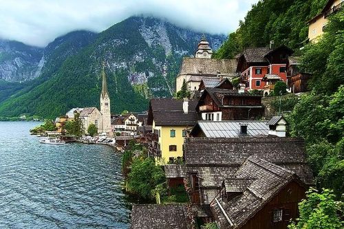 Khám phá thị trấn cổ đẹp như cổ tích ở Áo