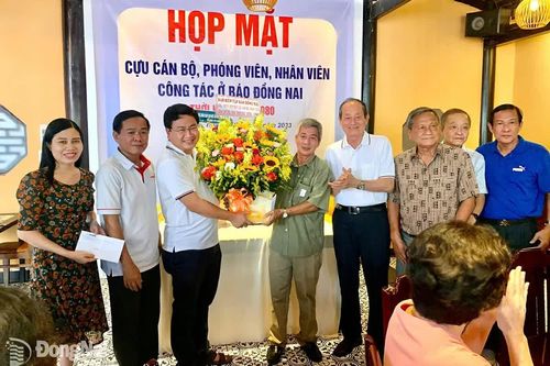 Câu lạc bộ Những người làm Báo Đồng Nai 'đời đầu'