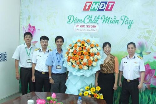 Các đơn vị, địa phương thăm, chúc mừng Báo và Đài phát thanh truyền hình Đồng Tháp