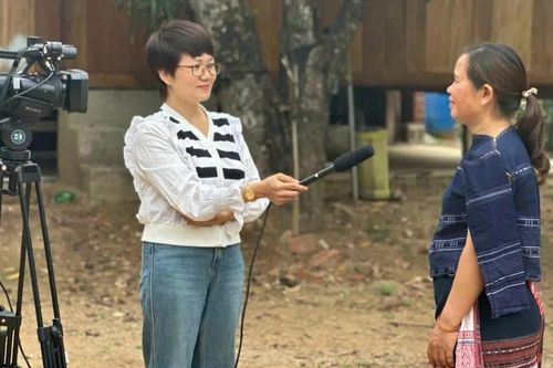 Vui buồn phóng viên cơ sở