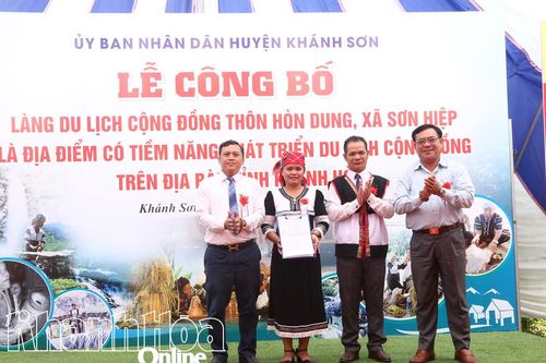 Công bố thôn Hòn Dung có tiềm năng phát triển du lịch cộng đồng