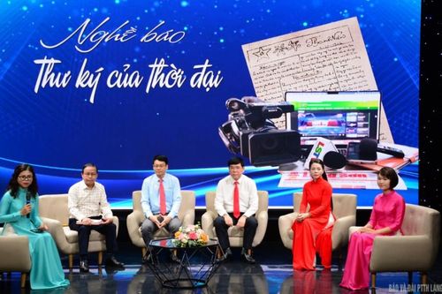 Thi đua viết tiếp sử vàng