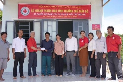 Di Linh: Bàn giao nhà tình thương chữ thập đỏ