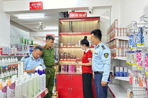 Đà Nẵng: Phạt 300 triệu các hộ kinh doanh hàng giả, hàng lậu và vi phạm liên quan đến môi trường