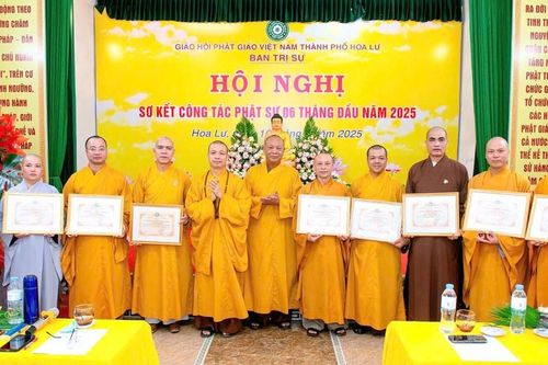 Ninh Bình: Ban Trị sự GHPGVN TP.Hoa Lư sơ kết Phật sự 6 tháng đầu năm 2025