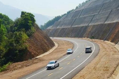 Đề xuất đầu tư sớm đường Hồ Chí Minh đoạn Cổ Tiết - Hòa Lạc