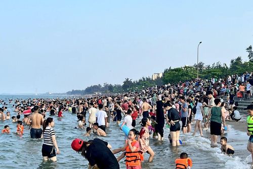 Du khách đến Nghệ An tăng mạnh trong 6 tháng đầu năm 2025