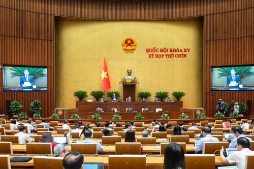 Khắc phục cho được tư duy 'không quản được thì cấm'