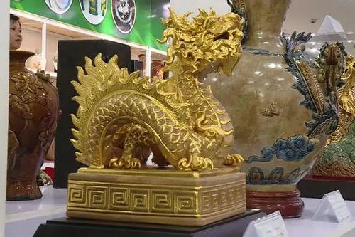 Triển lãm chuyên đề gốm sứ - sơn son thếp vàng 2025