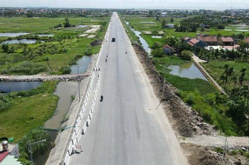 Hải Phòng đề xuất nâng cấp đường bộ ven biển bị 'đắp chiếu' thành đường cao tốc
