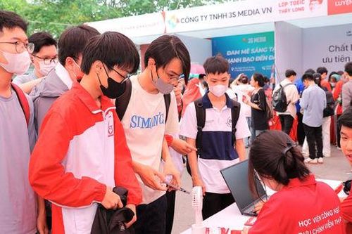 Hà Nội: Mở rộng thị trường, phát huy lợi thế lực lượng lao động trẻ