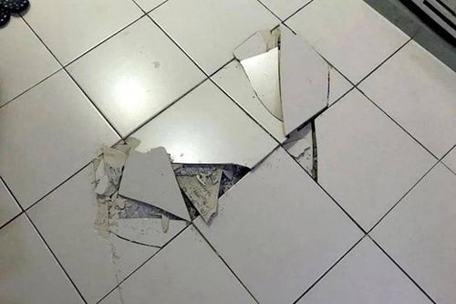 Nền nhà phồng rộp: nguyên nhân và cách xử lý