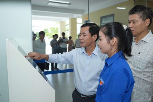 Chủ tịch TP Huế: Không để việc chuyển giao bộ máy làm gián đoạn các dịch vụ công