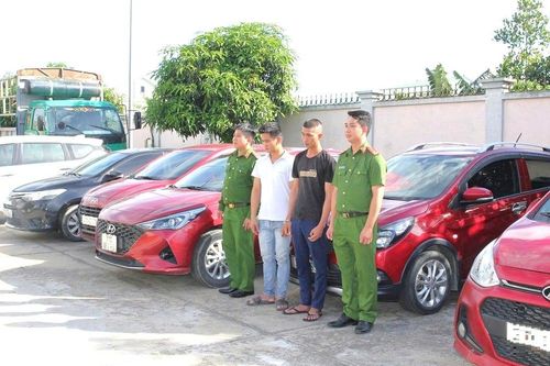 Thuê 11 xe ô tô tự lái rồi làm giả giấy tờ đem cầm cố