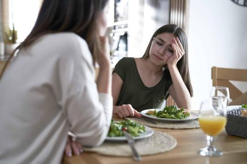 8 biểu hiện dễ nhận biết thận đang 'kêu cứu'