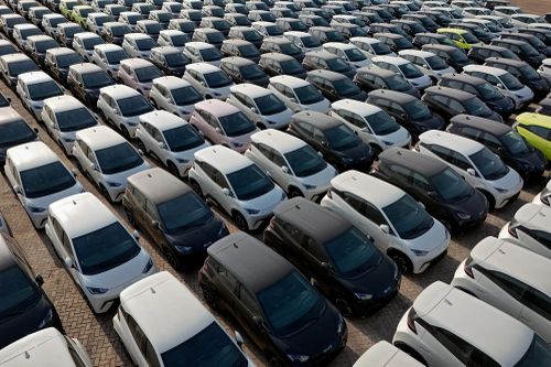 Rủi ro khi 'xe cũ đi 0 km' tràn ngập thị trường Trung Quốc
