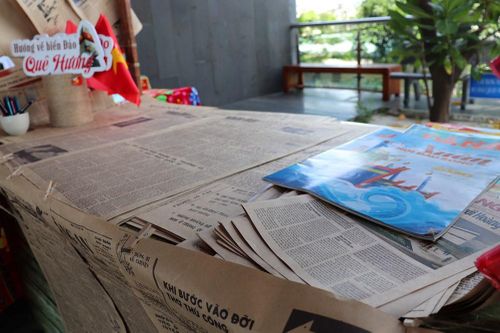 Triển lãm 'Báo chí - Nhịp cầu nối đảo xa'