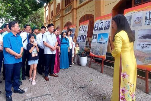 Triển lãm 'Từ nhà tù Sơn La đến nhà tù Côn Đảo - Địa ngục trần gian'