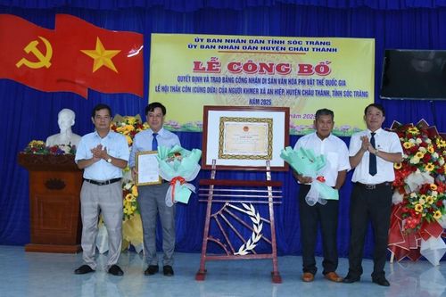 Công bố Di sản văn hóa phi vật thể quốc gia Lễ hội Thắk Côn