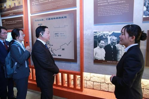 Phó Thủ tướng Trần Hồng Hà thăm Khu di tích Chủ tịch Hồ Chí Minh tại TP. Côn Minh, tỉnh Vân Nam (Trung Quốc)