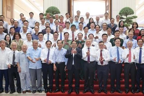 Thủ tướng: Báo chí cách mạng tiếp tục phát huy truyền thống trăm năm với 'tâm sáng - lòng trong - bút sắc'