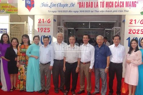 Cần Thơ khai mạc Triển lãm giới thiệu thành tựu 100 năm Báo chí Cách mạng Việt Nam